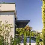 Gaia Luxury Sauna And Pool By Pikhost Дуррес