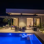 Вилла Gaia Luxury Sauna And Pool By Pikhost