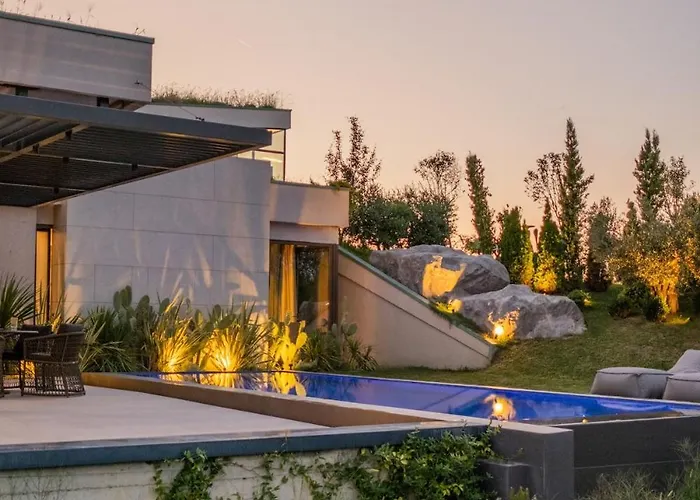 Gaia Luxury Sauna And Pool By Pikhost 别墅