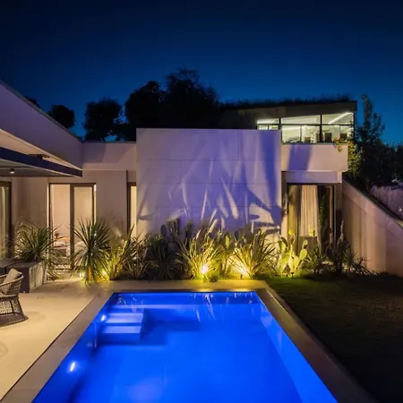 Gaia | Luxury Sauna And Pool By Pikhost * Drac